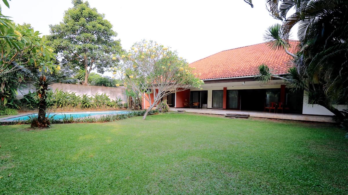 Versatile House With Garden